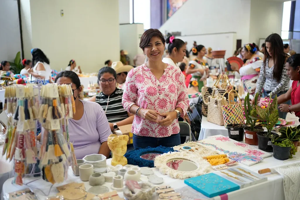 La imagen tiene un atributo ALT vacío; su nombre de archivo es Emprendoras-1024x683.webp